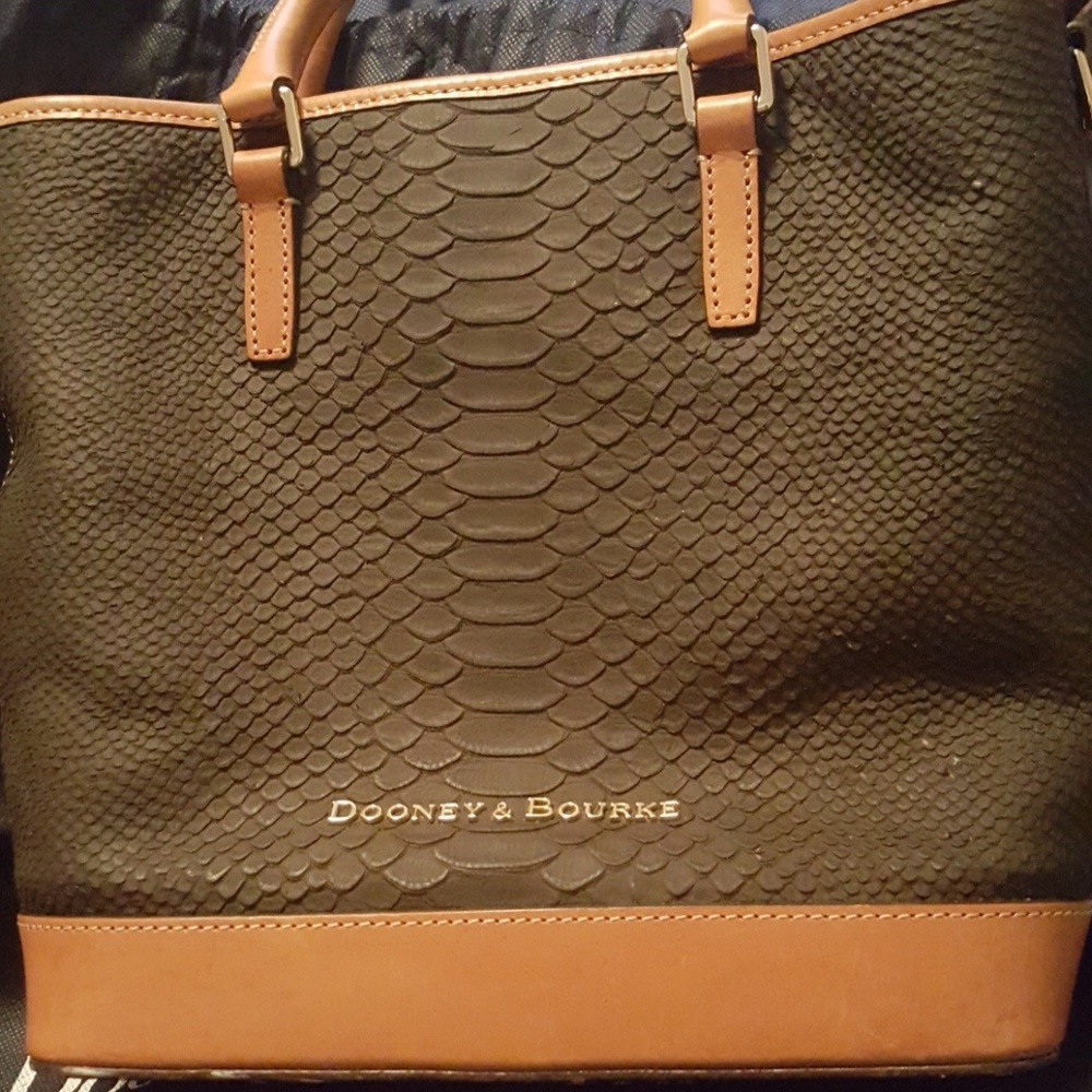 Dooney and Bourke tote